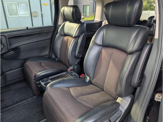 エルグランド ２５０ハイウェイスターアーバンクロム　カラーコードＬＡＥ／オーロラモーヴ／後席モニター／フリップダウンＭ／両側電動スライドドア／Ｂｌｕｅｔｏｏｔｈ／社外メモリーナビ／フルセグＴＶ／ＣＤ・ＤＶＤ／バックカメラ／ＥＴＣ／１８インチ純正アルミ（40枚目）