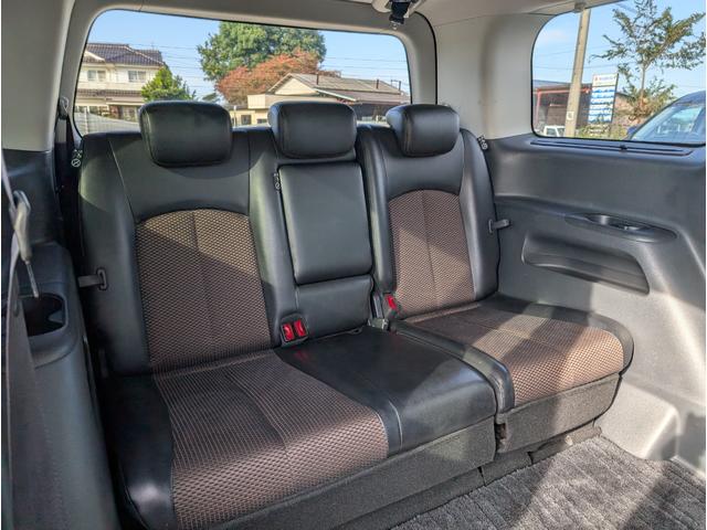 エルグランド ２５０ハイウェイスターアーバンクロム　カラーコードＬＡＥ／オーロラモーヴ／後席モニター／フリップダウンＭ／両側電動スライドドア／Ｂｌｕｅｔｏｏｔｈ／社外メモリーナビ／フルセグＴＶ／ＣＤ・ＤＶＤ／バックカメラ／ＥＴＣ／１８インチ純正アルミ（44枚目）