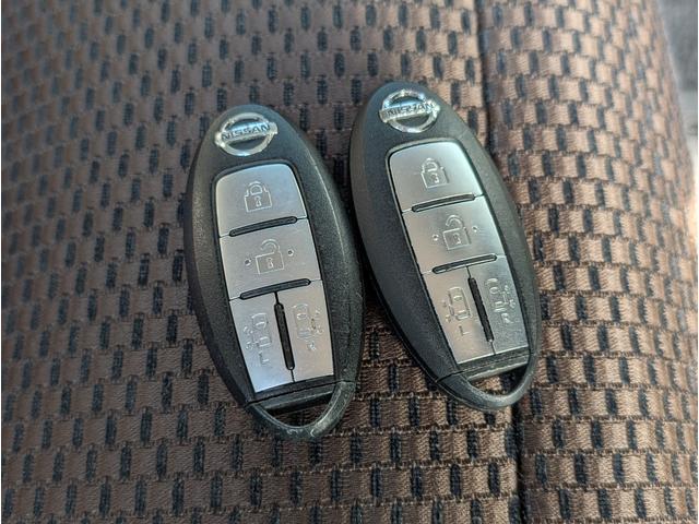 エルグランド ２５０ハイウェイスターアーバンクロム　カラーコードＬＡＥ／オーロラモーヴ／後席モニター／フリップダウンＭ／両側電動スライドドア／Ｂｌｕｅｔｏｏｔｈ／社外メモリーナビ／フルセグＴＶ／ＣＤ・ＤＶＤ／バックカメラ／ＥＴＣ／１８インチ純正アルミ（75枚目）