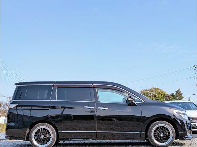 エルグランド 250ハイウェイスターアーバンクロム パートタイム4WD/後席モニター/19インチ社外アルミホイール/ETC/HIDライト/フォグライト/両側電動スライドドア/オットマン/電動格納ミラー/オートライト/ウインカー付きサイドミラー(10枚目)