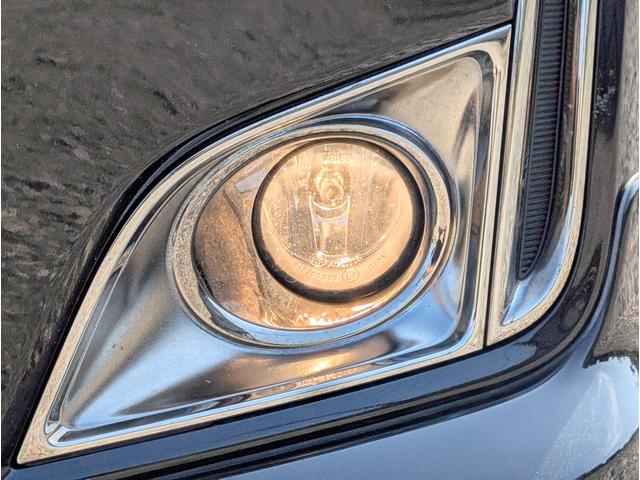 エルグランド 250ハイウェイスターアーバンクロム パートタイム4WD/後席モニター/19インチ社外アルミホイール/ETC/HIDライト/フォグライト/両側電動スライドドア/オットマン/電動格納ミラー/オートライト/ウインカー付きサイドミラー(20枚目)