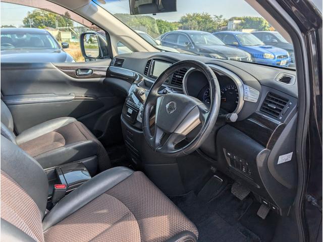 エルグランド 250ハイウェイスターアーバンクロム パートタイム4WD/後席モニター/19インチ社外アルミホイール/ETC/HIDライト/フォグライト/両側電動スライドドア/オットマン/電動格納ミラー/オートライト/ウインカー付きサイドミラー(33枚目)