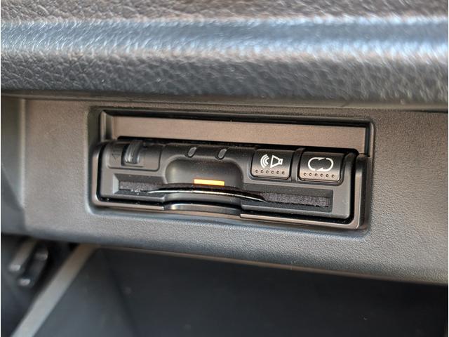 エルグランド 250ハイウェイスターアーバンクロム パートタイム4WD/後席モニター/19インチ社外アルミホイール/ETC/HIDライト/フォグライト/両側電動スライドドア/オットマン/電動格納ミラー/オートライト/ウインカー付きサイドミラー(53枚目)