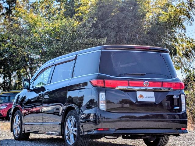 エルグランド ２５０ハイウェイスター　パートタイム４ＷＤ／後席モニター／アラウンドビューモニター／バックカメラ／純正ナビゲーション／地デジＴＶ／ＥＴＣ／１８インチ純正アルミホイール／ステアリングスイッチ／左側電動スライドドア／１００Ｖ電源（8枚目）