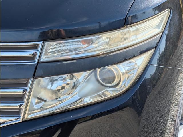 エルグランド ２５０ハイウェイスター　パートタイム４ＷＤ／後席モニター／アラウンドビューモニター／バックカメラ／純正ナビゲーション／地デジＴＶ／ＥＴＣ／１８インチ純正アルミホイール／ステアリングスイッチ／左側電動スライドドア／１００Ｖ電源（15枚目）