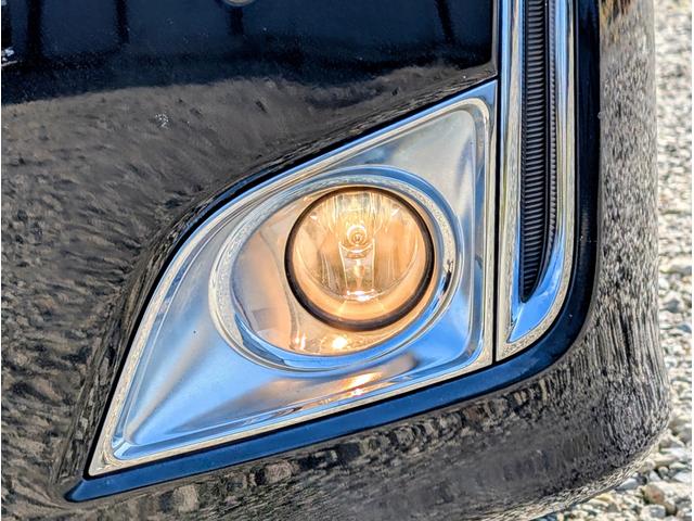 エルグランド ２５０ハイウェイスター　パートタイム４ＷＤ／後席モニター／アラウンドビューモニター／バックカメラ／純正ナビゲーション／地デジＴＶ／ＥＴＣ／１８インチ純正アルミホイール／ステアリングスイッチ／左側電動スライドドア／１００Ｖ電源（20枚目）