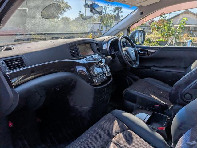 エルグランド ２５０ハイウェイスター　パートタイム４ＷＤ／後席モニター／アラウンドビューモニター／バックカメラ／純正ナビゲーション／地デジＴＶ／ＥＴＣ／１８インチ純正アルミホイール／ステアリングスイッチ／左側電動スライドドア／１００Ｖ電源（34枚目）