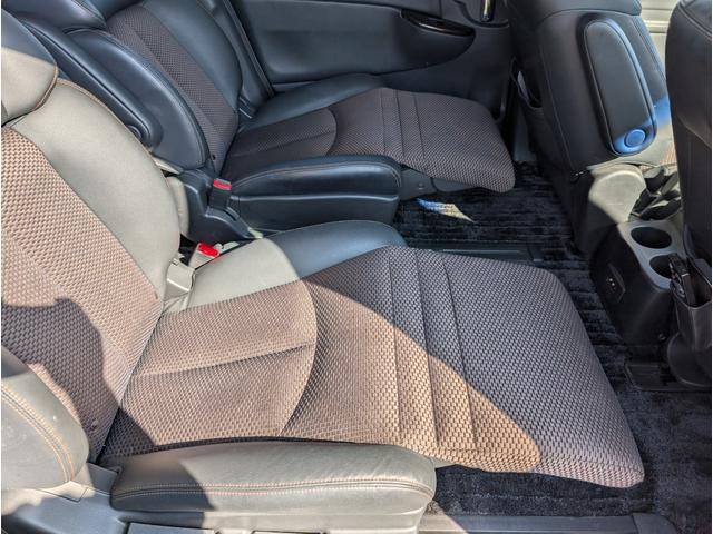 エルグランド ２５０ハイウェイスター　パートタイム４ＷＤ／後席モニター／アラウンドビューモニター／バックカメラ／純正ナビゲーション／地デジＴＶ／ＥＴＣ／１８インチ純正アルミホイール／ステアリングスイッチ／左側電動スライドドア／１００Ｖ電源（38枚目）