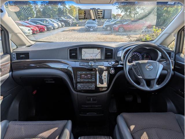 エルグランド ２５０ハイウェイスター　パートタイム４ＷＤ／後席モニター／アラウンドビューモニター／バックカメラ／純正ナビゲーション／地デジＴＶ／ＥＴＣ／１８インチ純正アルミホイール／ステアリングスイッチ／左側電動スライドドア／１００Ｖ電源（47枚目）