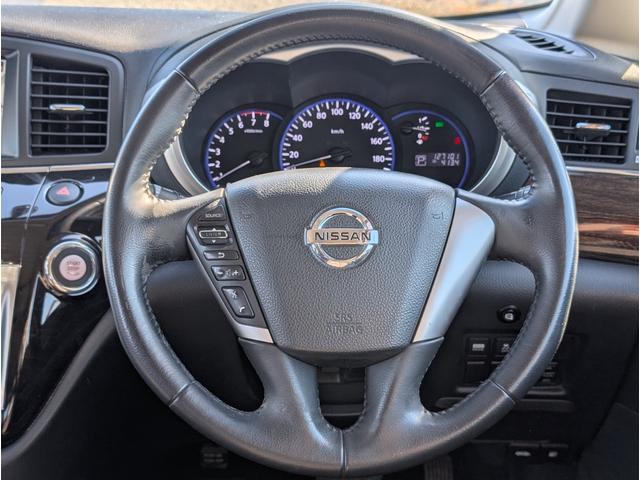 エルグランド ２５０ハイウェイスター　パートタイム４ＷＤ／後席モニター／アラウンドビューモニター／バックカメラ／純正ナビゲーション／地デジＴＶ／ＥＴＣ／１８インチ純正アルミホイール／ステアリングスイッチ／左側電動スライドドア／１００Ｖ電源（49枚目）