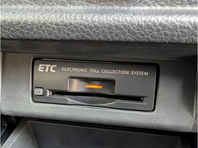 エルグランド ２５０ハイウェイスター　パートタイム４ＷＤ／後席モニター／アラウンドビューモニター／バックカメラ／純正ナビゲーション／地デジＴＶ／ＥＴＣ／１８インチ純正アルミホイール／ステアリングスイッチ／左側電動スライドドア／１００Ｖ電源（57枚目）