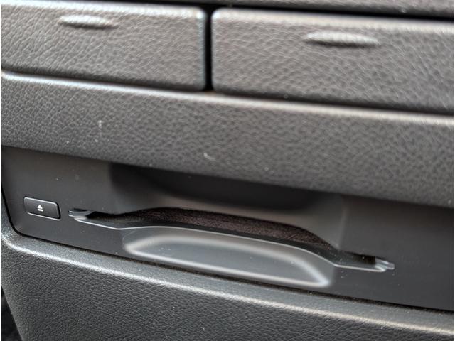 エルグランド ２５０ハイウェイスター　パートタイム４ＷＤ／後席モニター／アラウンドビューモニター／バックカメラ／純正ナビゲーション／地デジＴＶ／ＥＴＣ／１８インチ純正アルミホイール／ステアリングスイッチ／左側電動スライドドア／１００Ｖ電源（62枚目）