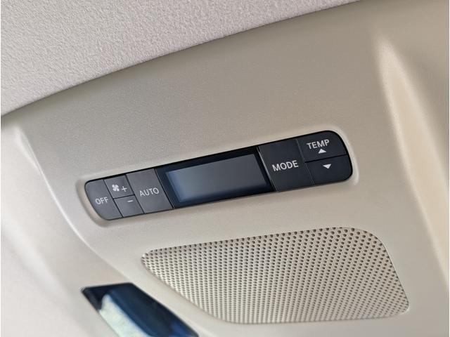 エルグランド ２５０ハイウェイスター　パートタイム４ＷＤ／後席モニター／アラウンドビューモニター／バックカメラ／純正ナビゲーション／地デジＴＶ／ＥＴＣ／１８インチ純正アルミホイール／ステアリングスイッチ／左側電動スライドドア／１００Ｖ電源（65枚目）