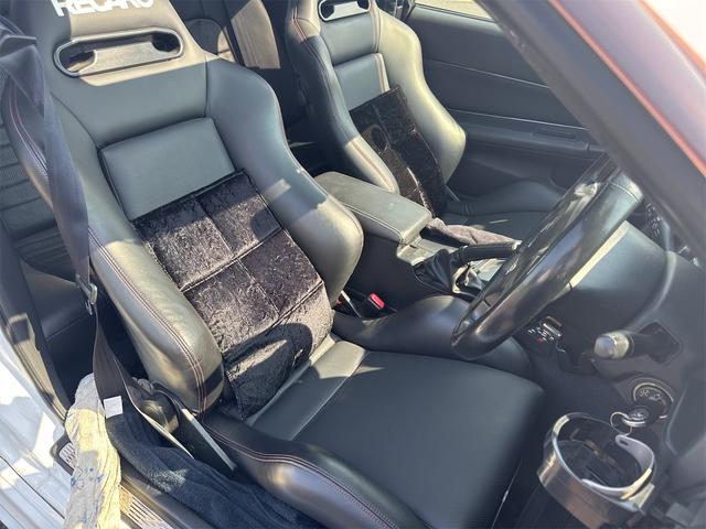 スカイライン 25GTターボ サンルーフ(13枚目)