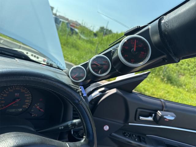 スカイライン 25GTターボ サンルーフ(24枚目)