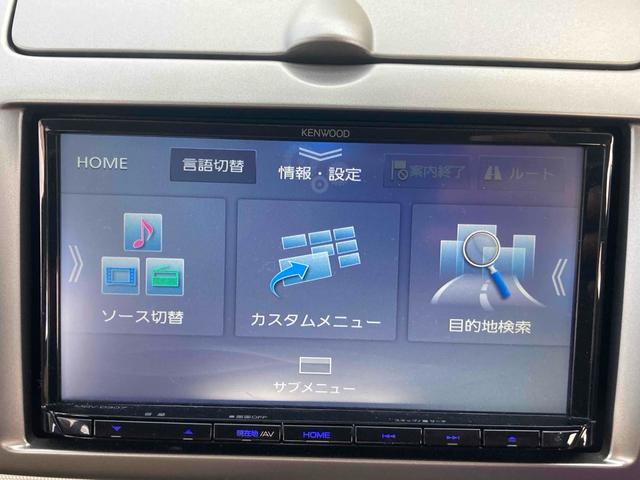 ノート １５Ｇ　ナビ　ＴＶ　オートライト　スマートキー　電動格納ミラー　ＣＶＴ　盗難防止システム　衝突安全ボディ　記録簿　ＡＢＳ　ＣＤ　ＵＳＢ　ミュージックプレイヤー接続可　エアコン　パワーステアリング（4枚目）