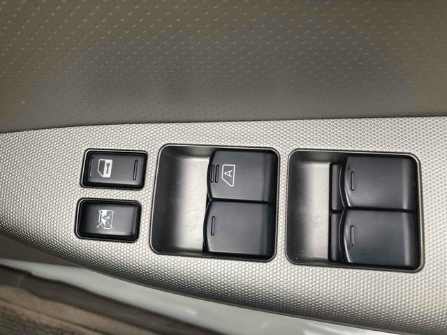 ノート １５Ｇ　ナビ　ＴＶ　オートライト　スマートキー　電動格納ミラー　ＣＶＴ　盗難防止システム　衝突安全ボディ　記録簿　ＡＢＳ　ＣＤ　ＵＳＢ　ミュージックプレイヤー接続可　エアコン　パワーステアリング（11枚目）