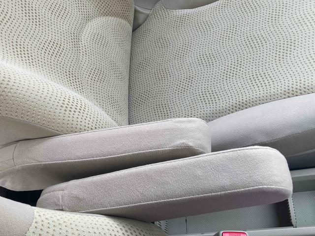 ノート １５Ｇ　ナビ　ＴＶ　オートライト　スマートキー　電動格納ミラー　ＣＶＴ　盗難防止システム　衝突安全ボディ　記録簿　ＡＢＳ　ＣＤ　ＵＳＢ　ミュージックプレイヤー接続可　エアコン　パワーステアリング（45枚目）