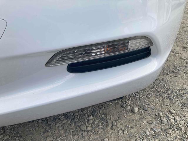 インサイト Ｌ　ドライブレコーダー　ＥＴＣ　バックカメラ　ナビ　ＴＶ　ＨＩＤ　ＣＶＴ　スマートキー　電動格納ミラー　盗難防止システム　衝突安全ボディ　ＡＢＳ　エアコン　パワーステアリング　パワーウィンドウ（26枚目）