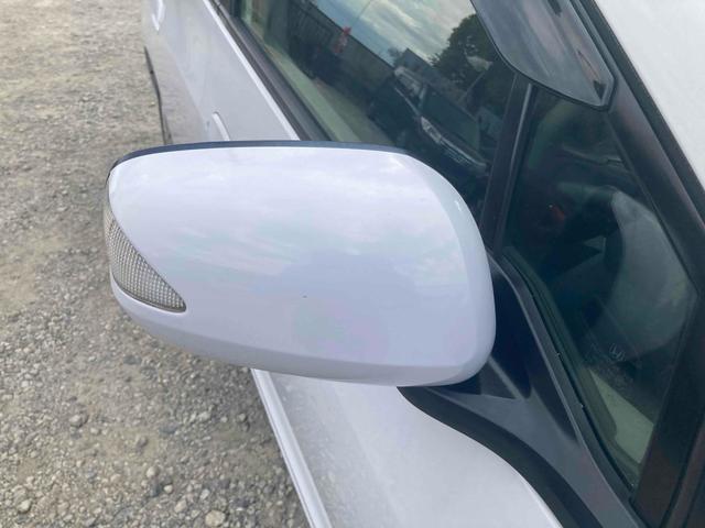 インサイト Ｌ　ドライブレコーダー　ＥＴＣ　バックカメラ　ナビ　ＴＶ　ＨＩＤ　ＣＶＴ　スマートキー　電動格納ミラー　盗難防止システム　衝突安全ボディ　ＡＢＳ　エアコン　パワーステアリング　パワーウィンドウ（28枚目）