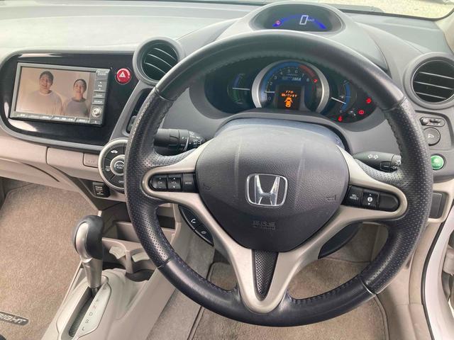 インサイト Ｌ　ドライブレコーダー　ＥＴＣ　バックカメラ　ナビ　ＴＶ　ＨＩＤ　ＣＶＴ　スマートキー　電動格納ミラー　盗難防止システム　衝突安全ボディ　ＡＢＳ　エアコン　パワーステアリング　パワーウィンドウ（38枚目）