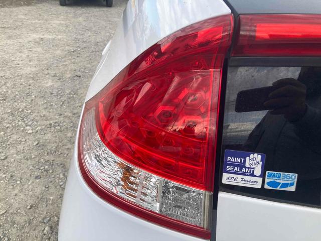 インサイト Ｌ　ドライブレコーダー　ＥＴＣ　バックカメラ　ナビ　ＴＶ　ＨＩＤ　ＣＶＴ　スマートキー　電動格納ミラー　盗難防止システム　衝突安全ボディ　ＡＢＳ　エアコン　パワーステアリング　パワーウィンドウ（48枚目）