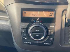 気温に合わせて直感的に操作することで、車内をいつでも快適に保てます。 6