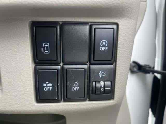 電動スライドドアで人の乗り降りや大きな荷物の積み込みがラクラク！