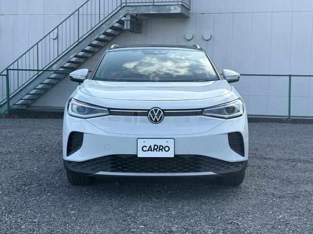 ＩＤ．４ プロ　パノラマガラスルーフ　ハーフレザーシート　ＣａｒＰｌａｙ　前後ドラレコ　ＥＴＣ　シートヒーター　電動リアゲート　３６０度カメラ　ワイヤレス充電　アンビエントライト（3枚目）