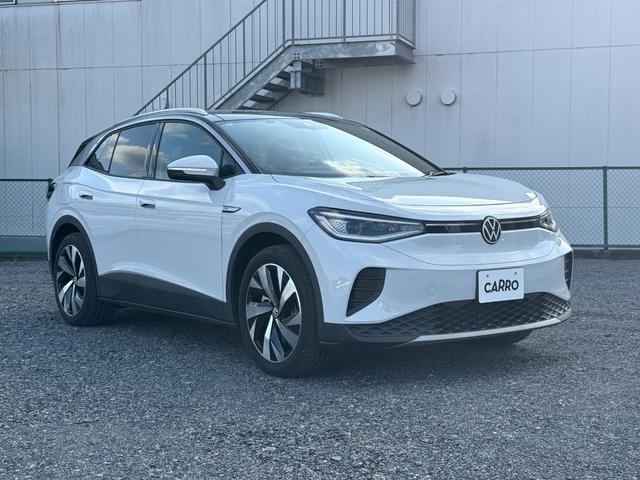 ＩＤ．４ プロ　パノラマガラスルーフ　ハーフレザーシート　ＣａｒＰｌａｙ　前後ドラレコ　ＥＴＣ　シートヒーター　電動リアゲート　３６０度カメラ　ワイヤレス充電　アンビエントライト（4枚目）