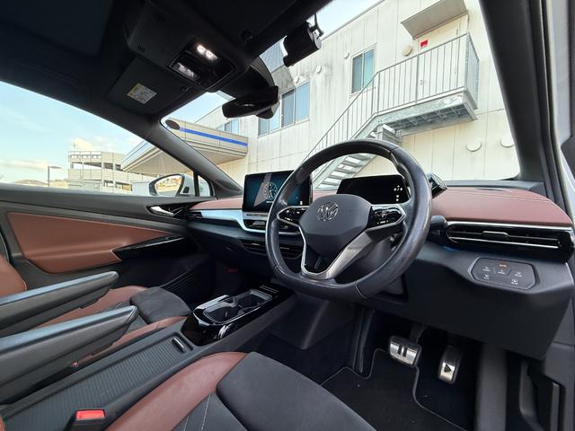ＩＤ．４ プロ　パノラマガラスルーフ　ハーフレザーシート　ＣａｒＰｌａｙ　前後ドラレコ　ＥＴＣ　シートヒーター　電動リアゲート　３６０度カメラ　ワイヤレス充電　アンビエントライト（19枚目）