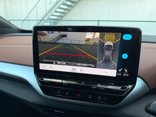 ＩＤ．４ プロ　パノラマガラスルーフ　ハーフレザーシート　ＣａｒＰｌａｙ　前後ドラレコ　ＥＴＣ　シートヒーター　電動リアゲート　３６０度カメラ　ワイヤレス充電　アンビエントライト（29枚目）