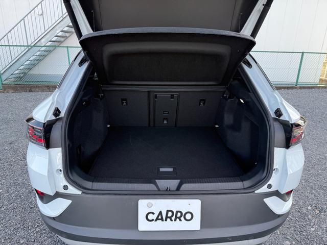 ＩＤ．４ プロ　パノラマガラスルーフ　ハーフレザーシート　ＣａｒＰｌａｙ　前後ドラレコ　ＥＴＣ　シートヒーター　電動リアゲート　３６０度カメラ　ワイヤレス充電　アンビエントライト（38枚目）