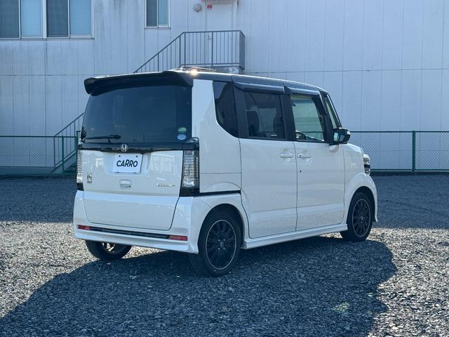 Ｎ－ＢＯＸカスタム ２トーンカラースタイル　Ｇ・ターボＬパッケージ　アルミ　キーレスエントリー　パワーステアリング　半革シート　ナビＴＶ　横滑り防止機能　パワーウィンドウ　ＬＥＤヘッドライト　電動格納ミラー　エアコン　スマートキー　ＡＢＳ　ＥＴＣ車載器　ＤＶＤ再生（6枚目）