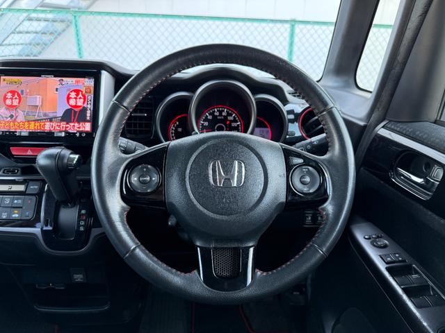 Ｎ－ＢＯＸカスタム ２トーンカラースタイル　Ｇ・ターボＬパッケージ　アルミ　キーレスエントリー　パワーステアリング　半革シート　ナビＴＶ　横滑り防止機能　パワーウィンドウ　ＬＥＤヘッドライト　電動格納ミラー　エアコン　スマートキー　ＡＢＳ　ＥＴＣ車載器　ＤＶＤ再生（16枚目）