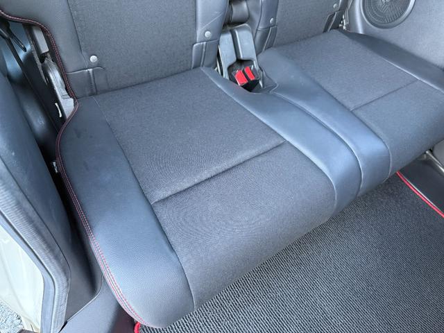 Ｎ－ＢＯＸカスタム ２トーンカラースタイル　Ｇ・ターボＬパッケージ　アルミ　キーレスエントリー　パワーステアリング　半革シート　ナビＴＶ　横滑り防止機能　パワーウィンドウ　ＬＥＤヘッドライト　電動格納ミラー　エアコン　スマートキー　ＡＢＳ　ＥＴＣ車載器　ＤＶＤ再生（22枚目）