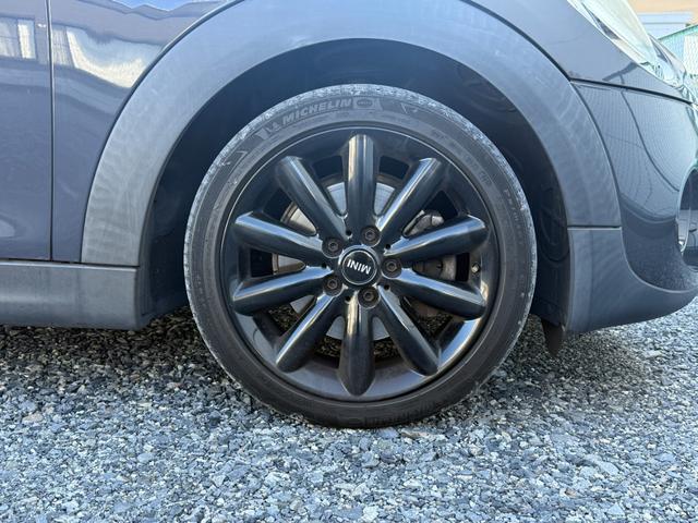 MINI クーパーS 純正ナビ JCWステアリング パドルシフト クルコン スポーツモード BT USB AUX ETC LEDヘッドライト F/Rドラレコ ブラックアルミ(13枚目)