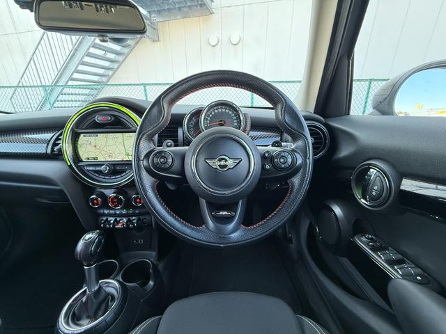 MINI クーパーS 純正ナビ JCWステアリング パドルシフト クルコン スポーツモード BT USB AUX ETC LEDヘッドライト F/Rドラレコ ブラックアルミ(15枚目)