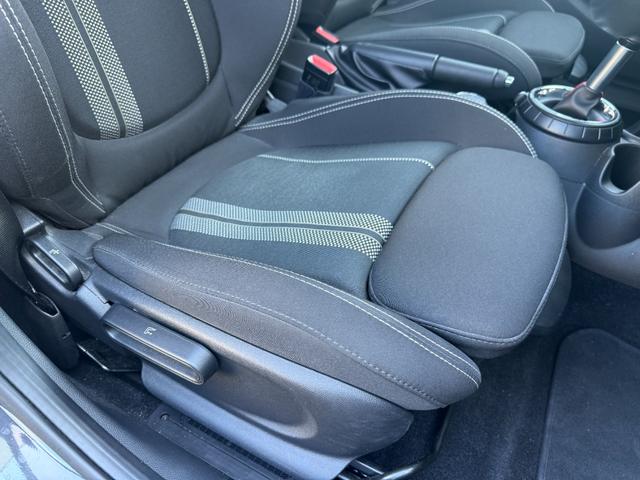 MINI クーパーS 純正ナビ JCWステアリング パドルシフト クルコン スポーツモード BT USB AUX ETC LEDヘッドライト F/Rドラレコ ブラックアルミ(22枚目)