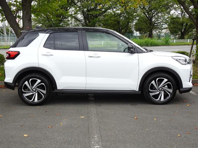 ライズ Ｚ　４ＷＤ　登録済未使用車　９インチディスプレイオーディオ　クリアランスソナー　オートクルーズコントロール　レーンアシスト　衝突被害軽減システム　ＴＶ　オートライト　ＬＥＤヘッドランプ　アルミホイール（5枚目）