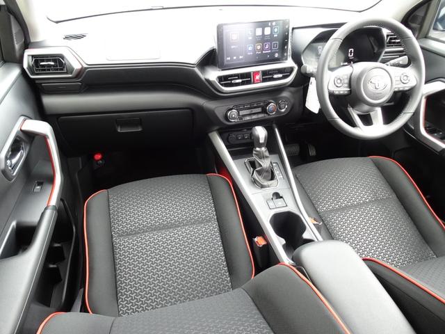 ライズ Ｚ　４ＷＤ　登録済未使用車　９インチディスプレイオーディオ　クリアランスソナー　オートクルーズコントロール　レーンアシスト　衝突被害軽減システム　ＴＶ　オートライト　ＬＥＤヘッドランプ　アルミホイール（12枚目）