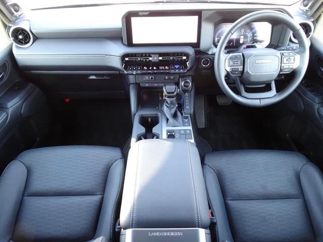 ランドクルーザー２５０ ＶＸ　丸目ヘッドライト　７人乗り　サンルーフ　純正１２．３インチ　衝突被害軽減システム　レーダークルーズ　禁煙車　ＢＳＭ　電動リアゲート　シートエアコン　ドラレコ（14枚目）