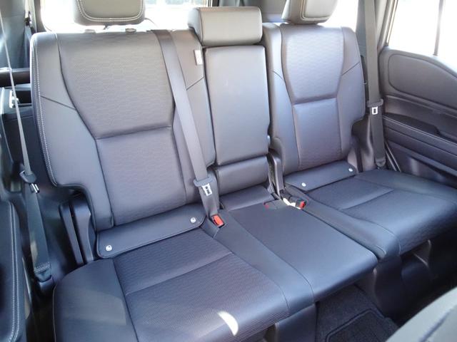 ランドクルーザー２５０ ＶＸ　丸目ヘッドライト　７人乗り　サンルーフ　純正１２．３インチ　衝突被害軽減システム　レーダークルーズ　禁煙車　ＢＳＭ　電動リアゲート　シートエアコン　ドラレコ（16枚目）