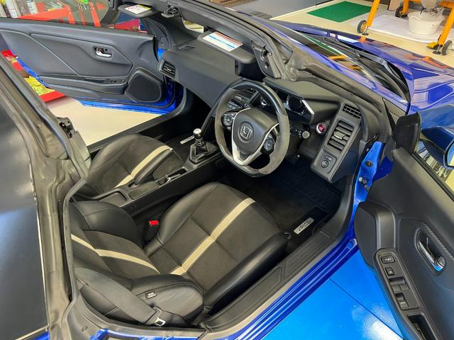 オープンスタイル運転席