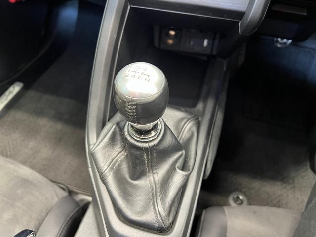 【６速ＭＴ】走りの６速ＭＴ！！スポーティーな走行をお楽しみいただけます♪