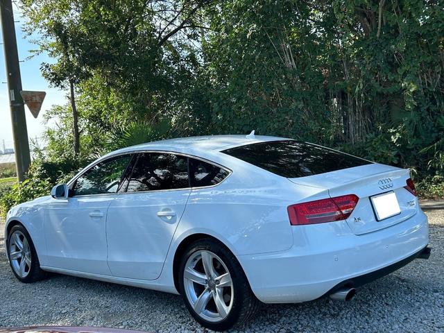 Ａ５ ２．０ＴＦＳＩクワトロ　ナビ　バックカメラ　黒皮シート　キーフリ　パドルシフト　ＥＴＣ　シートヒーター　電動シート　４ＷＤ（44枚目）