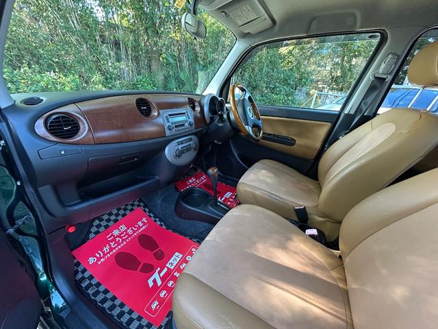 ミラジーノ プレミアムＸ　プレミアムＸ　ＭＯＭＯステアリング　純正ホイルホイル（9枚目）