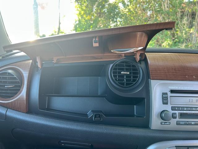 ミラジーノ プレミアムＸ　プレミアムＸ　ＭＯＭＯステアリング　純正ホイルホイル（22枚目）