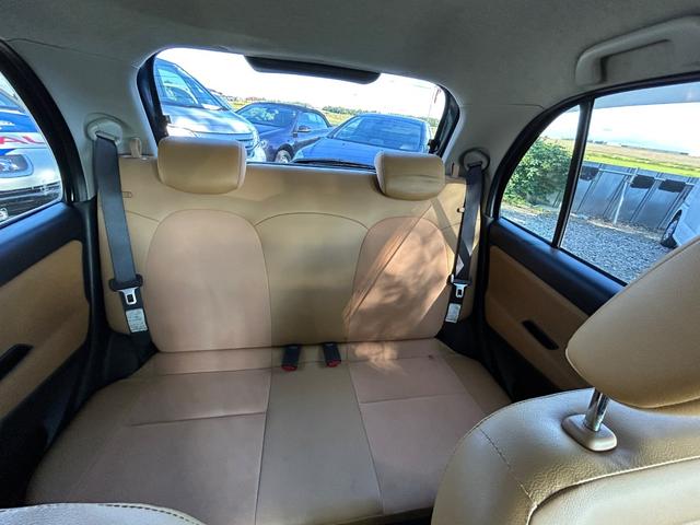 ミラジーノ プレミアムＸ　プレミアムＸ　ＭＯＭＯステアリング　純正ホイルホイル（28枚目）