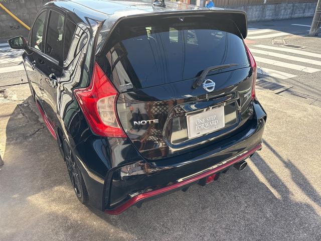 ノート ニスモ　Ｓ　当社買取禁煙１オーナー　車検令和８年１０月３１日　純正フルセグナビ　ＥＴＣ　ドラレコ　インテリキー２個（5枚目）